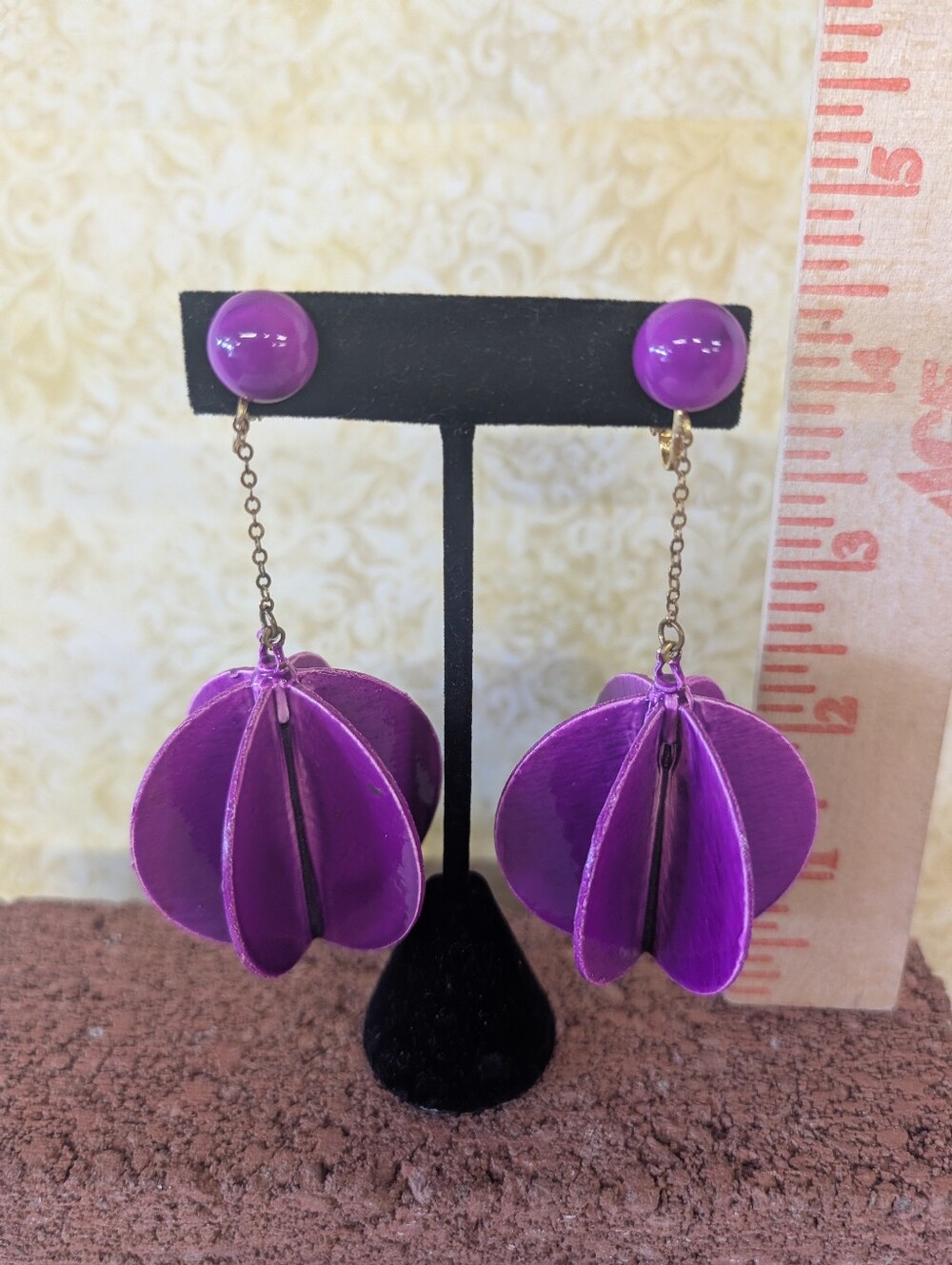 Vintage Purple Earrings Mid Century Modern 1960 Plastic Clip - Picture 3 of 3
